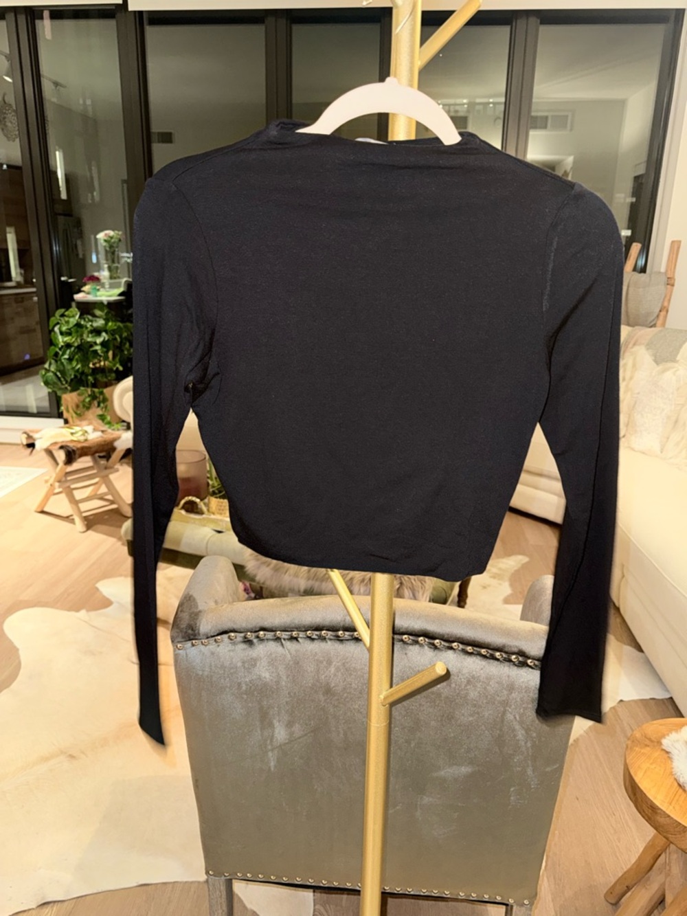 naked wardrobe Black Long-Sleeve Cropped Tee